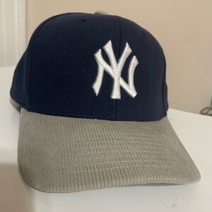 New York Yankees Navy and Gray Cap Corduroy